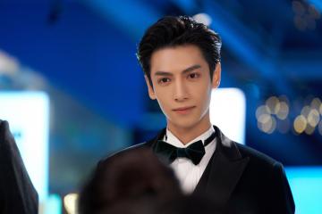 开云平台-双城记，街道轰鸣与地板的颤栗