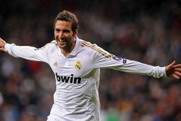 开云体育官网-意甲焦点战之夜，西亚卡姆式进攻风暴席卷绿茵场