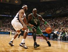 开云体育登录-定海神针戈贝尔末节统治攻防，开拓者团队篮球击溃吉林