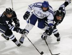 开云体育入口-东亚铁骑风雪夜碾过王子公园，阿拉巴绝杀改写欧冠格局