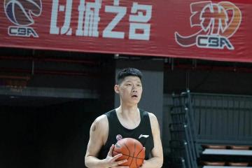 开云体育下载-广州队轻取山西队，麦科勒姆状态火热