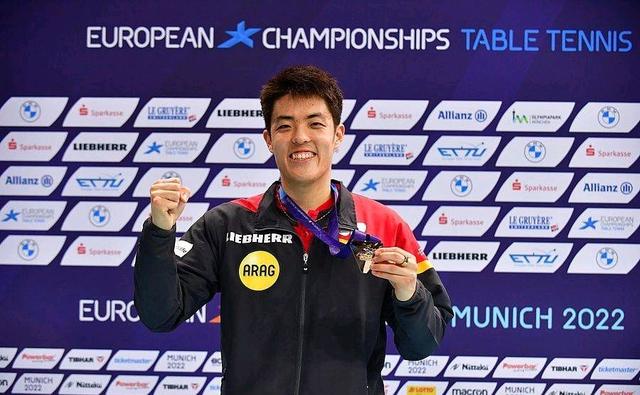 开云体育在线-日本羽毛球队翻盘法国羽毛球队,辛杜一己之力扛起全队