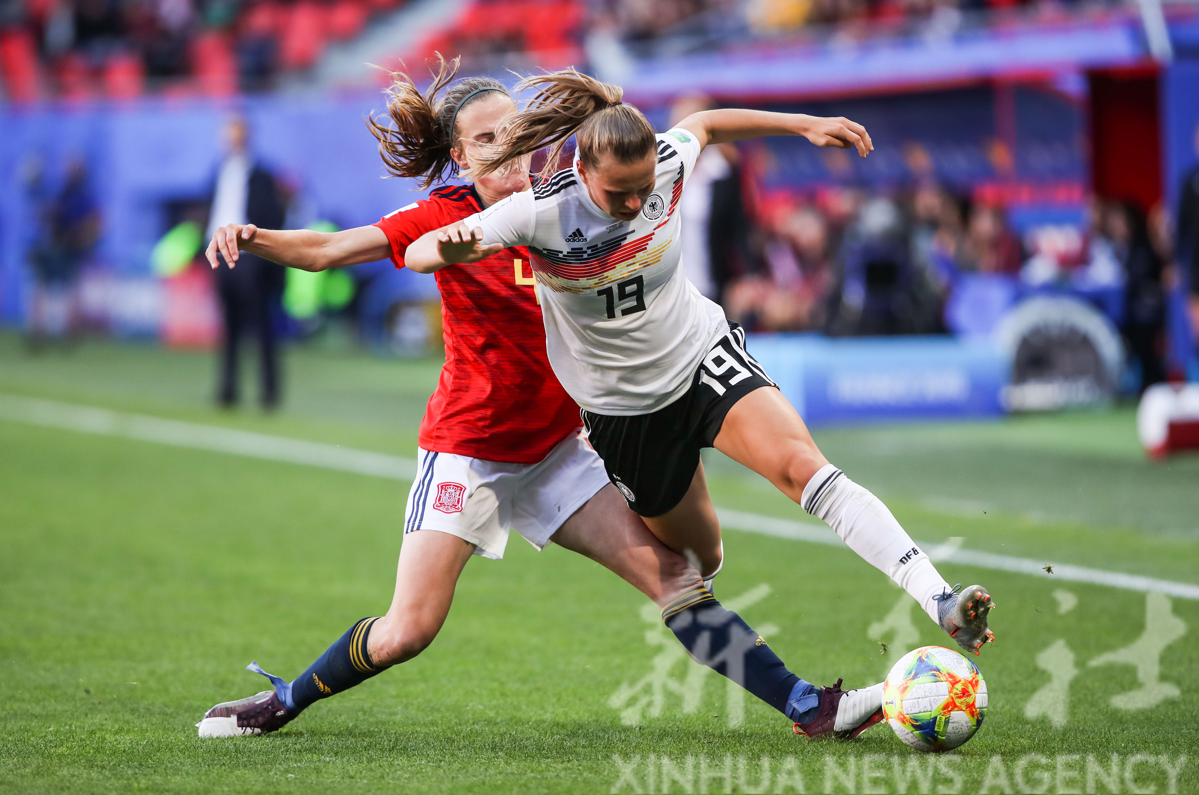 开云体育入口-法国队力克德国队,黄鸭组合高光表现