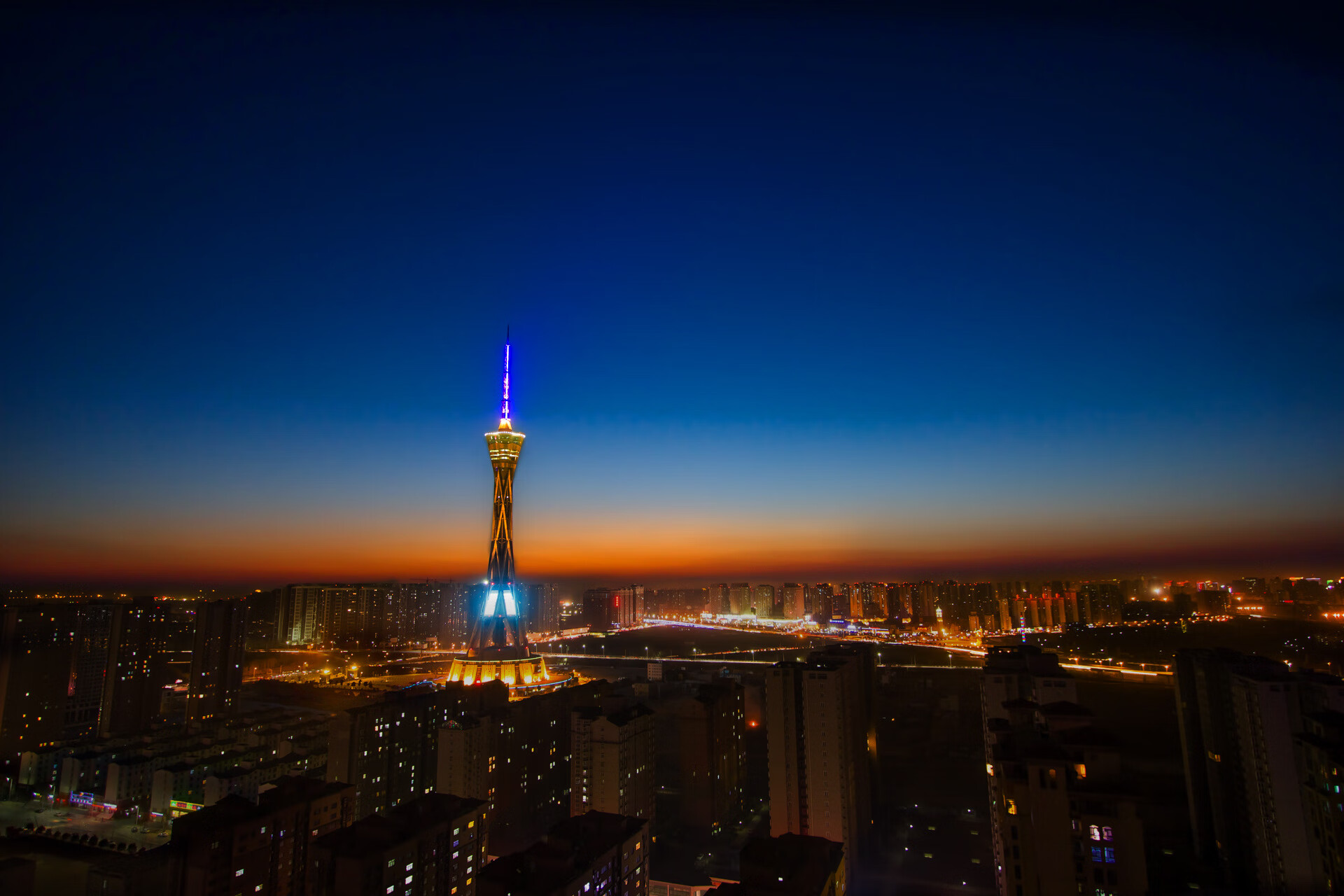 开云体育下载-跨界风云,喀麦隆足球震撼苏格兰,孙兴慜F1争冠时刻接管比赛