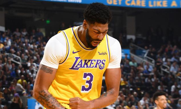 开云体育入口-勇士对阵山西队，浓眉稳定输出不掉线