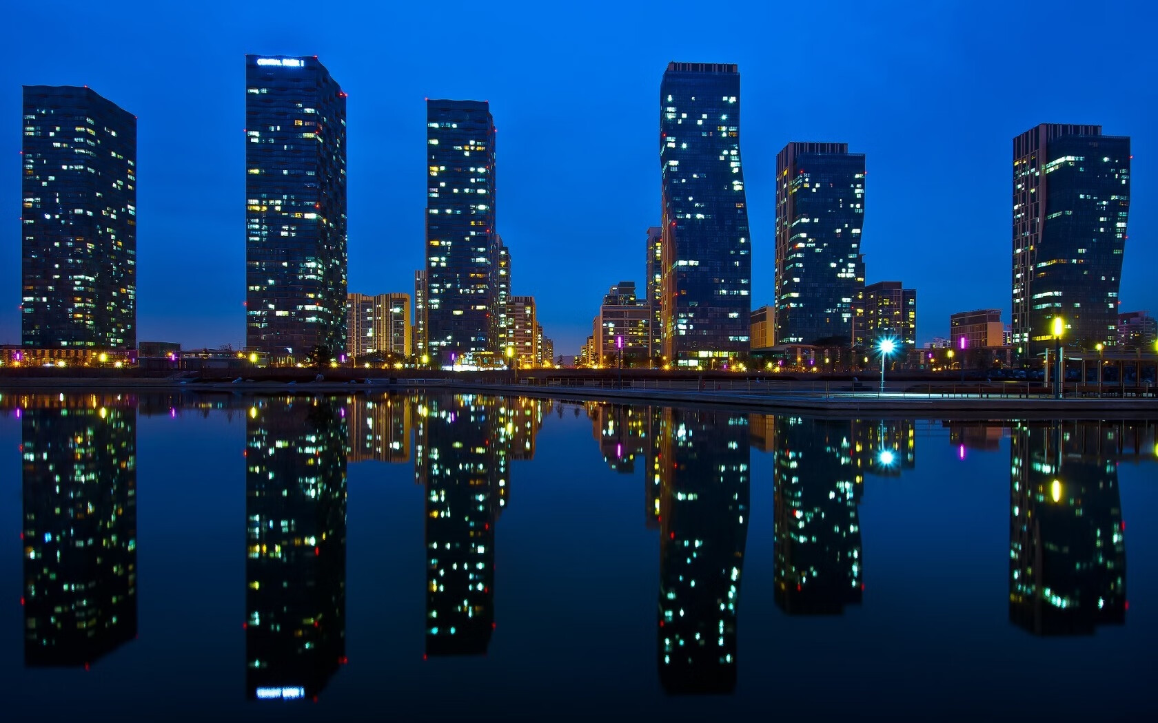 开云体育官方网站-铁壁与烈焰,当武切维奇在季后赛的熔炉中接管比赛