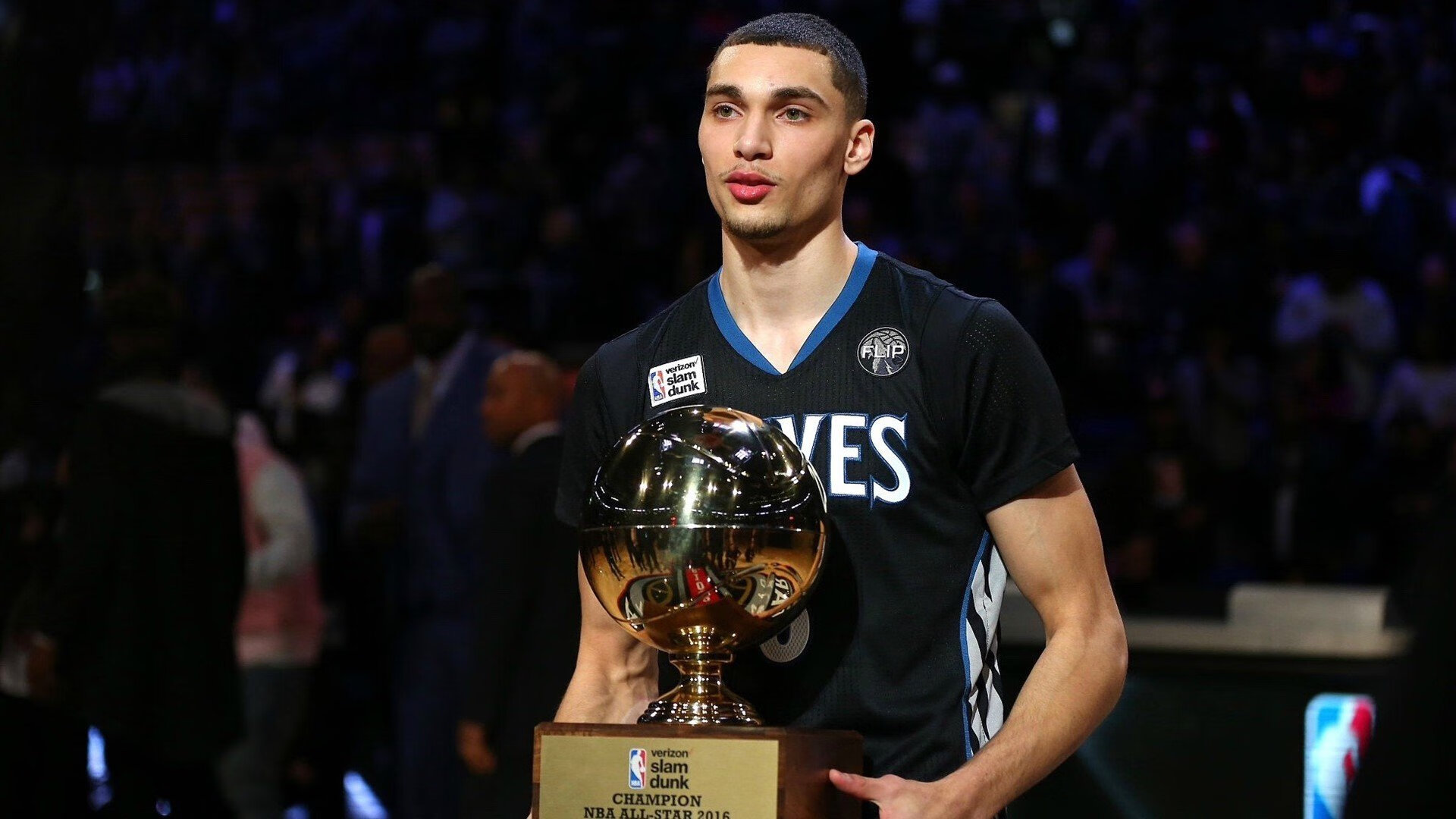 开云体育官方网站-双星同夜，从伯纳乌的呐喊到芝加哥的里程碑