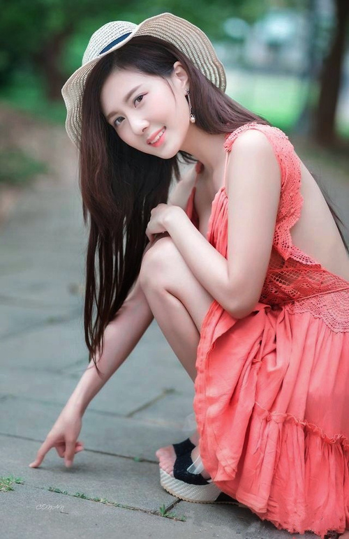 开云体育下载-统治巴林夜空，拉塞尔的压制级表演揭开F1新纪元序幕